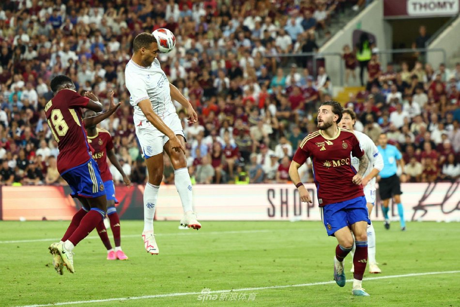 运动员们用 运动员们用