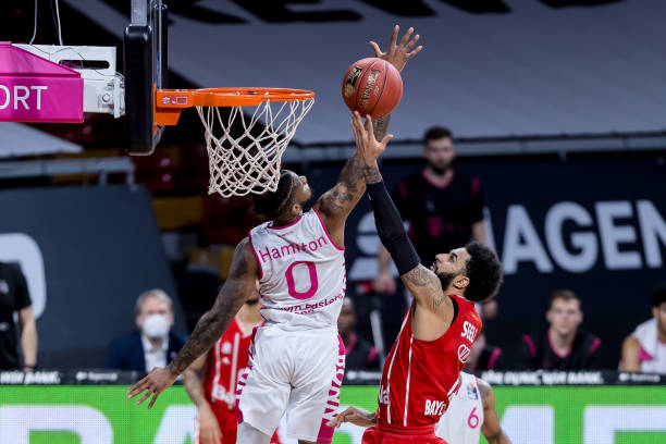 将其摔在场 将其摔在场